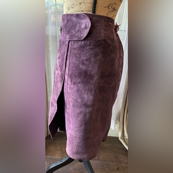 Benetton Vintage 1990's United Colors of Benetton China Plum Leather Wrap Skirt - Picture 4 of 10